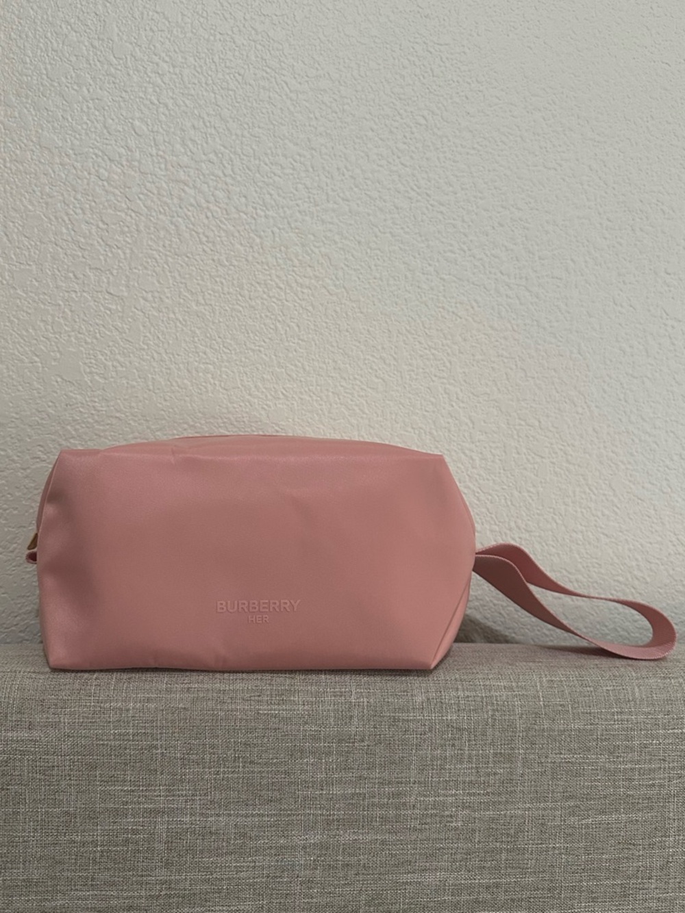 Burberry Her Pink Travel Pouch
